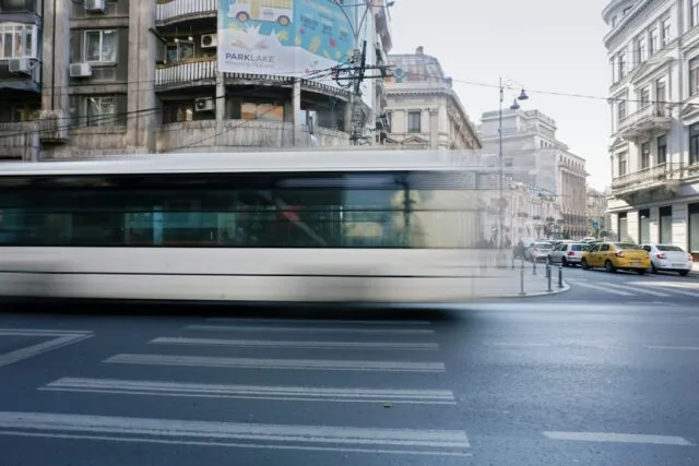 Photo Bucharest rush hour traffic tips
